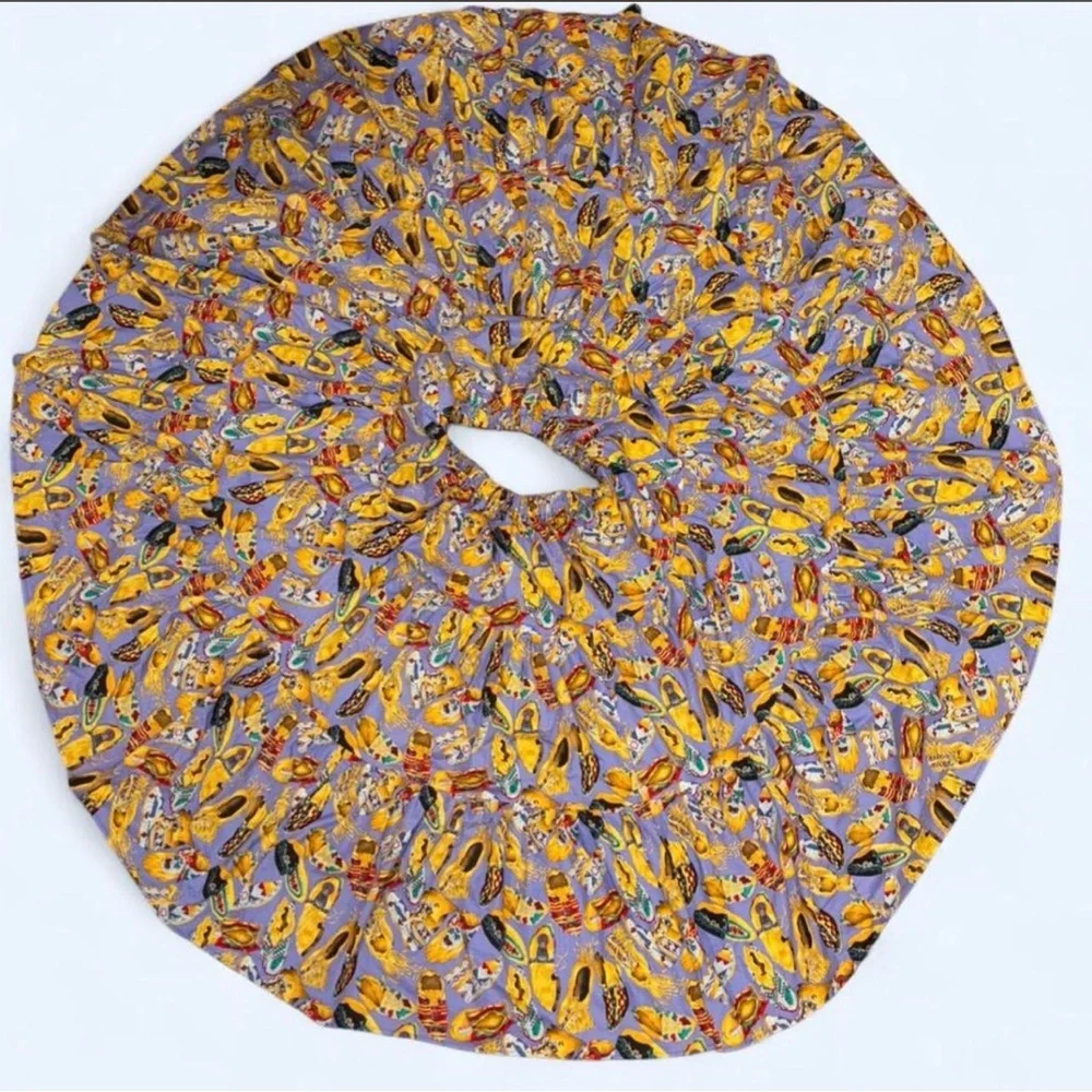 Tiered circle skirt with Mexican designs. - Picture 3 of 5